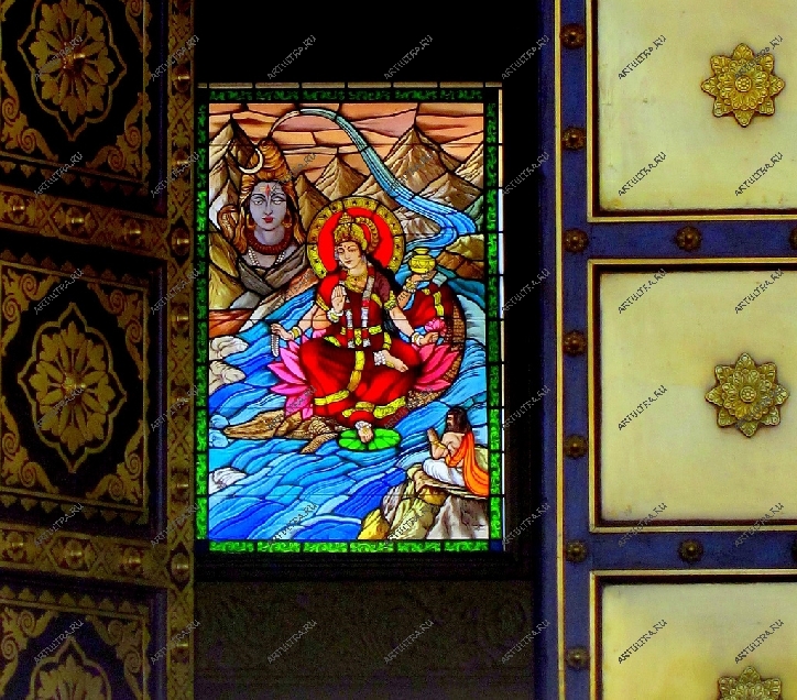 Витраж Тиффани в индийском стиле: смешение восточного колорита и европейских технологий