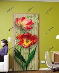 Двери с рисунком в прихожей - отличный способ заявить о продуманности интерьера прямо с порога.