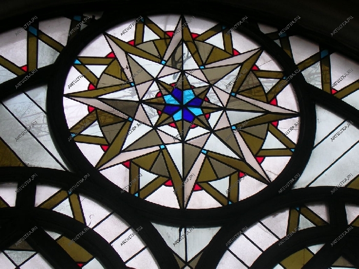 Классический подвесной витраж в кованной раме