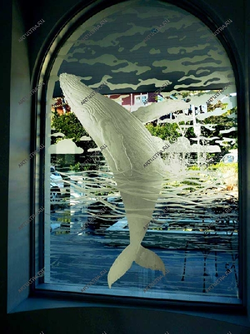 Пескоструйный узор на тсекле окна - кит