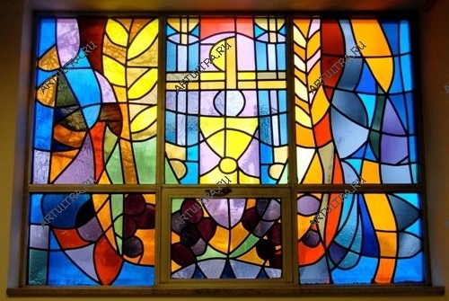 Современные витражи Тиффаани одинаково хорошо смотрятся в конференц-зале, холле или кабинете руководителя