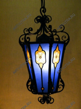 Фотография витражного фонаря